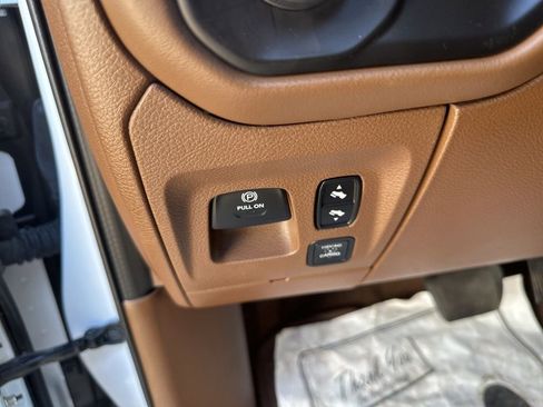 Used 2020 RAM 1500 Limited image 10