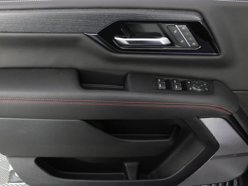 New 2026 GMC Yukon XL AT4 Ultimate AWD/4WD image 17