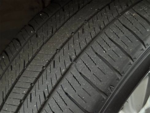 Used 2014 Toyota Sienna XLE image 28