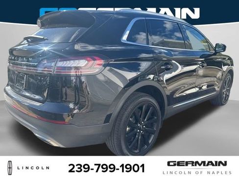 Used 2023 Lincoln Nautilus Reserve w/ Monochromatic Package image 7