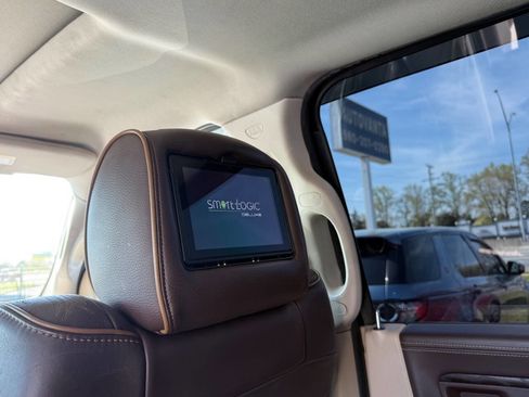 Used 2014 RAM 1500 Laramie Longhorn image 23