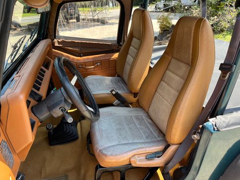 Used 1995 Jeep Wrangler S image 14