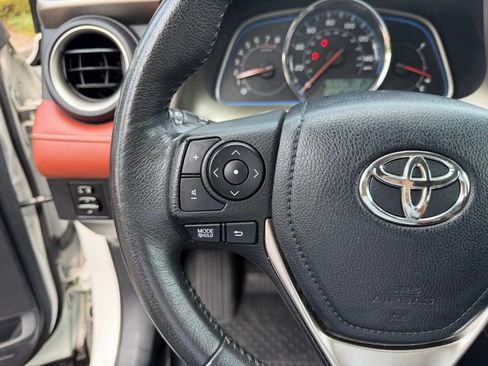 Used 2013 Toyota RAV4 Limited AWD/4WD image 18