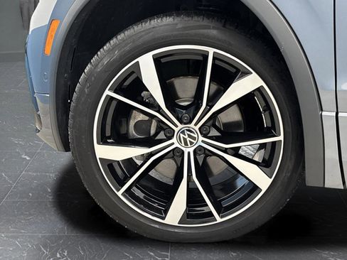 Used 2024 Volkswagen Tiguan SEL R-Line image 36