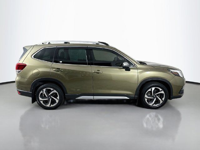 Used 2023 Subaru Forester Touring AWD/4WD image 9