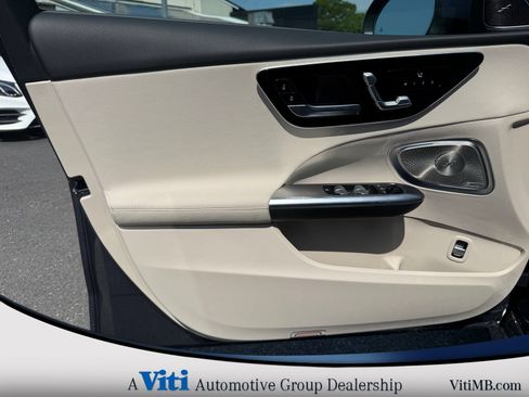 Used 2026 Mercedes-Benz C 300 4MATIC Sedan image 11