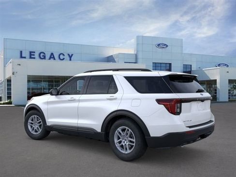 New 2026 Ford Explorer Active RWD image 4