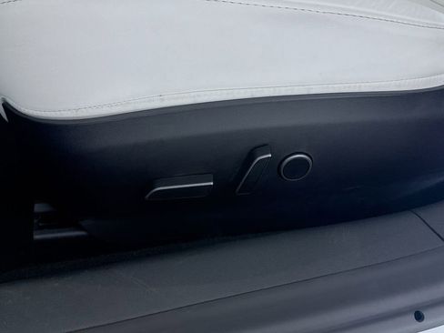 Used 2022 Tesla Model 3 image 17