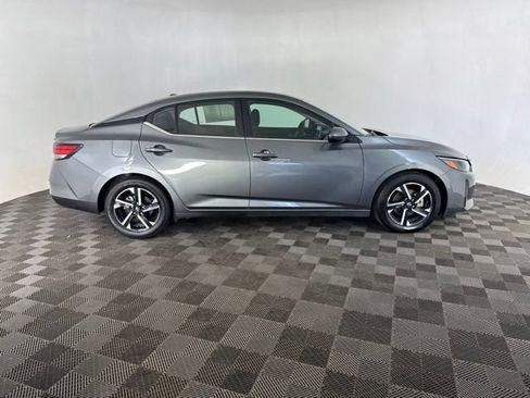 Certified 2024 Nissan Sentra SV FWD image 4