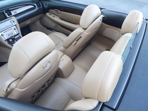 Used 2009 Lexus SC 430 Convertible w/ Preferred Accessory Pkg RWD image 33