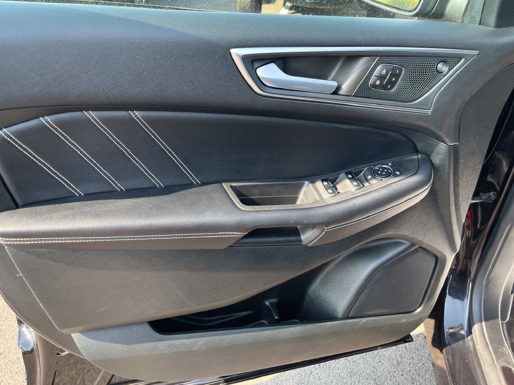 Used 2023 Ford Edge ST AWD/4WD image 11