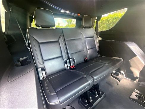 Used 2023 Chevrolet Tahoe Premier AWD/4WD image 38