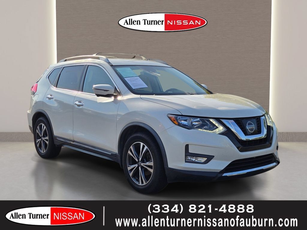 Used 2017 Nissan Rogue SL FWD image 1
