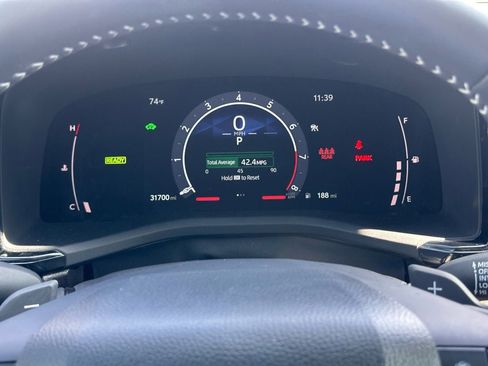 Used 2025 Toyota Camry SE w/ Convenience Package image 24