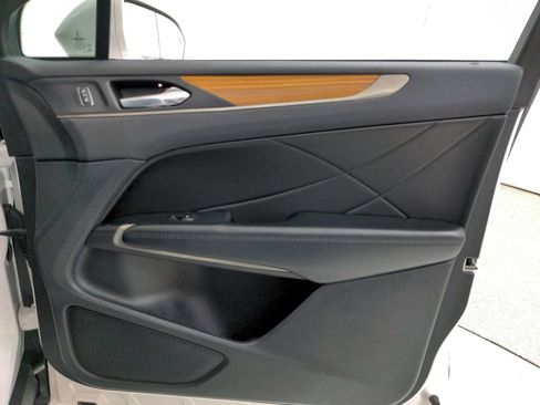 Used 2018 Lincoln MKC Reserve image 41