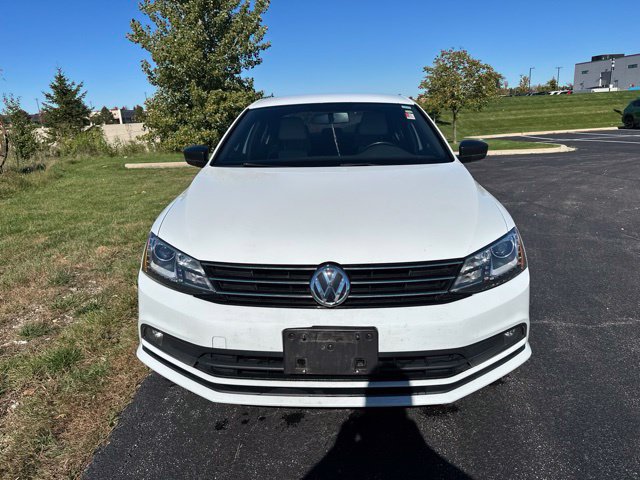 Used 2016 Volkswagen Jetta Sport w/ Lighting Package FWD image 3