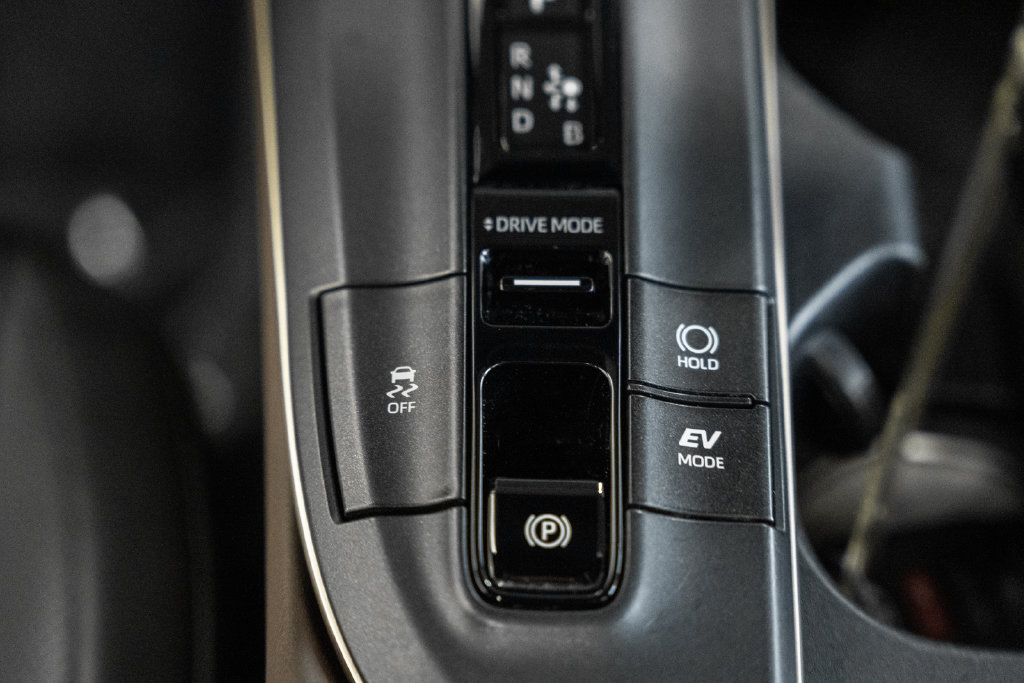 Used 2023 Toyota Crown w/ Advanced Technology Package AWD/4WD image 19