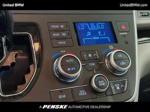 Used 2020 Toyota Sienna XLE image 11