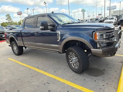 Used 2019 Ford F250 King Ranch w/ King Ranch Ultimate Package AWD/4WD image 2