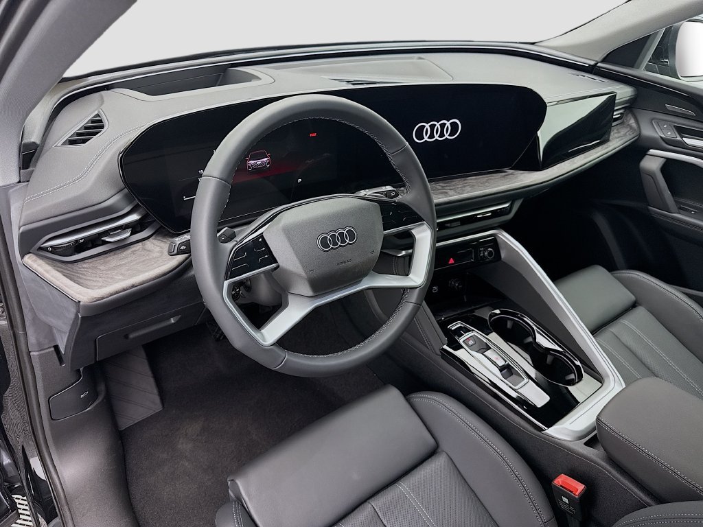 Certified 2025 Audi Q5 Premium Plus w/ Premium Plus AWD/4WD image 9