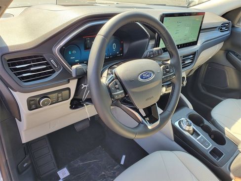 New 2025 Ford Escape SE w/ PHEV Premium Package image 9