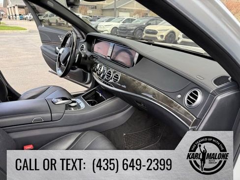 Used 2017 Mercedes-Benz S 550 Sedan w/ Premium Package image 37