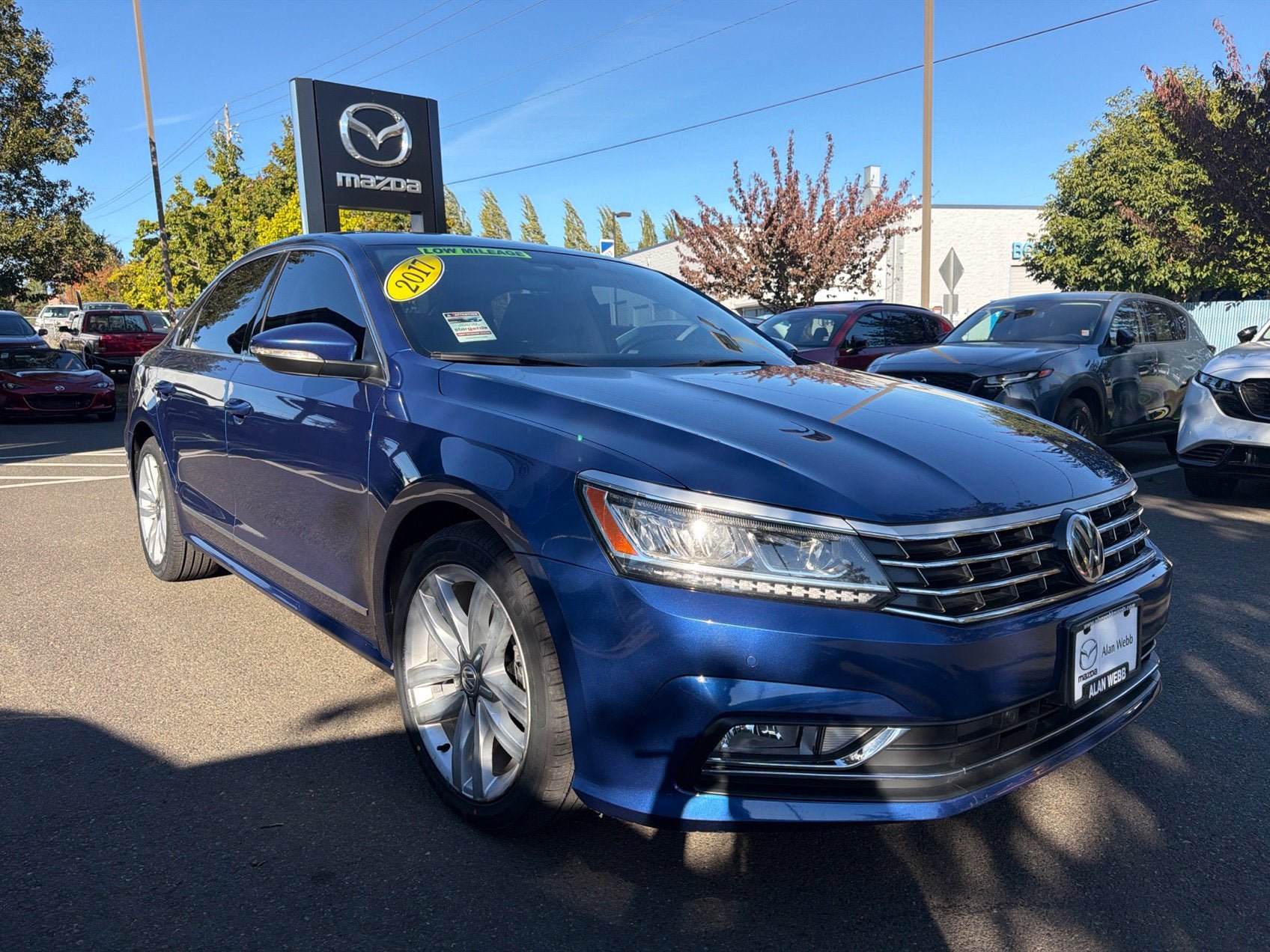 Used 2017 Volkswagen Passat 1.8T SE FWD image 4
