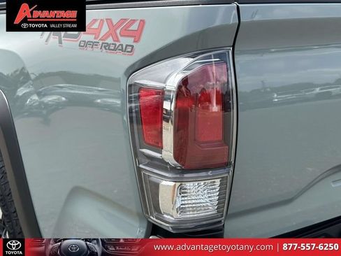 Used 2023 Toyota Tacoma TRD Off-Road w/ TRD Premium Off Road Package AWD/4WD image 14