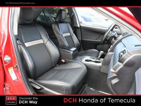 Used 2014 Toyota Camry SE image 21