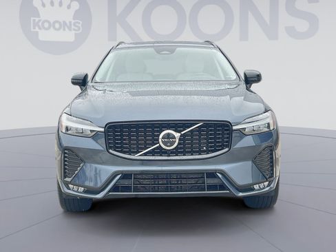 Used 2023 Volvo XC60 B5 Plus image 11