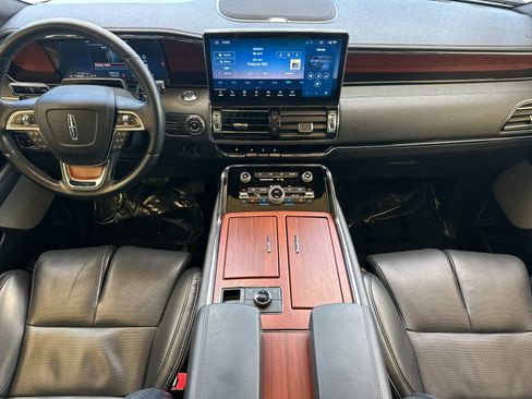 Used 2022 Lincoln Navigator Reserve AWD/4WD image 12