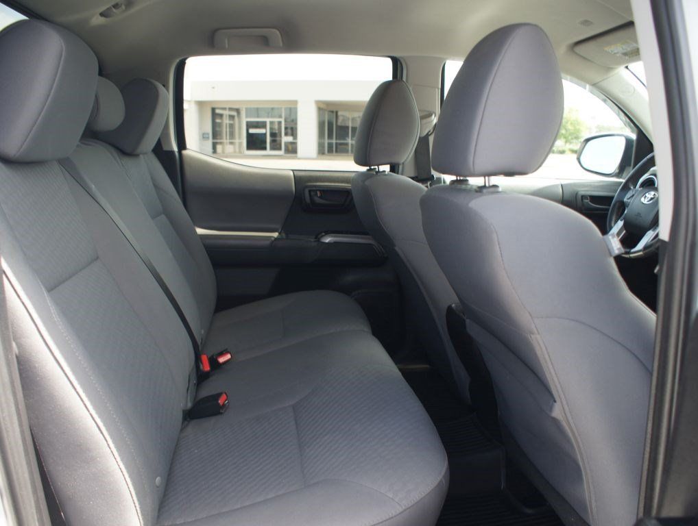 Used 2021 Toyota Tacoma SR5 RWD image 20