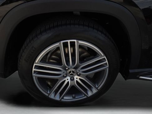 Certified 2024 Mercedes-Benz GLS 450 4MATIC image 40