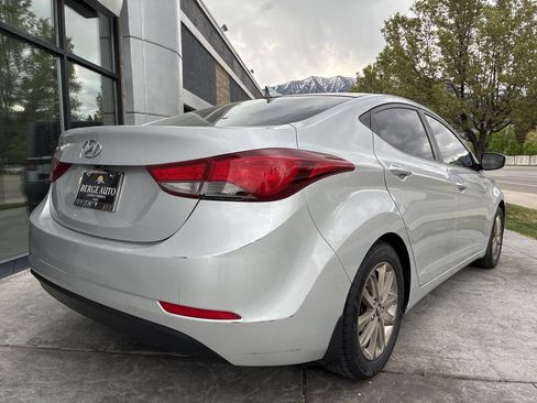 Used 2015 Hyundai Elantra SE w/ Option Group 02 image 5