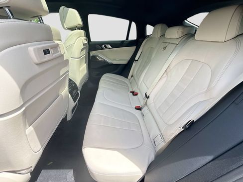 Used 2022 BMW X6 xDrive40i w/ M Sport Package AWD/4WD image 27