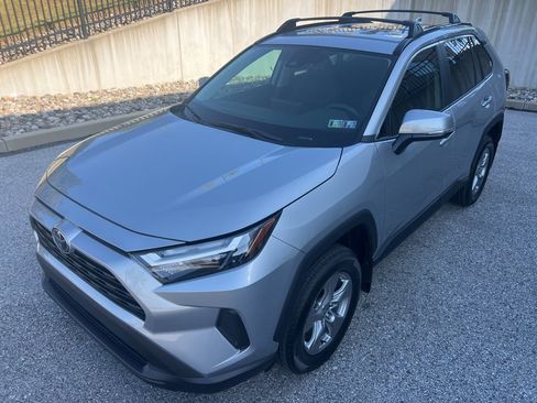 Used 2025 Toyota RAV4 XLE image 8