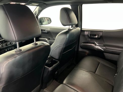 Used 2023 Toyota Tacoma TRD Sport w/ TRD Premium Sport Package AWD/4WD image 20