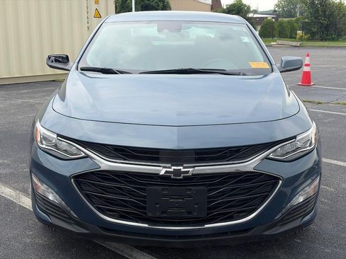 Used 2024 Chevrolet Malibu LT FWD image 2