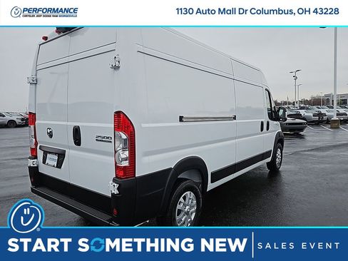 New 2025 RAM ProMaster 2500 w/ Quick Order Package 22G SLT image 3