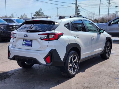 Used 2024 Subaru Crosstrek 2.0i Premium image 5