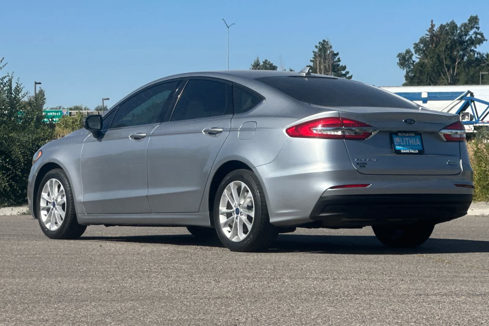 Certified 2020 Ford Fusion SE FWD image 6