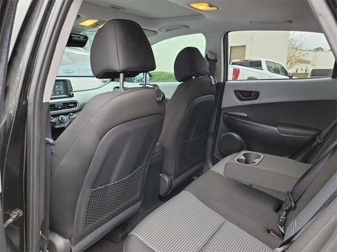 Used 2018 Hyundai Kona SEL image 9