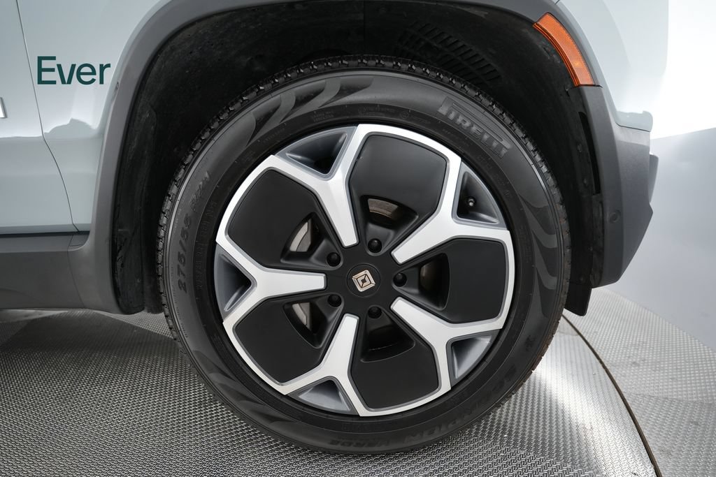 Used 2024 Rivian R1S Adventure Dual AWD/4WD image 19