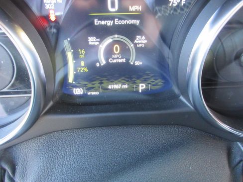 Used 2021 Jeep Wrangler Unlimited Sahara w/ Cold Weather Group image 4