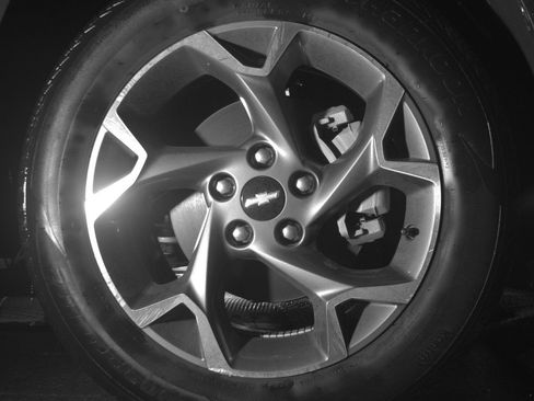 Used 2025 Chevrolet Trax LT FWD image 13