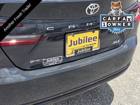 Used 2025 Toyota Camry XLE FWD image 31