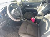 Used 2018 Jeep Renegade Altitude image 4