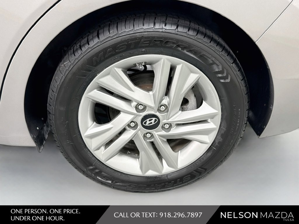 Used 2020 Hyundai Elantra SEL FWD image 11