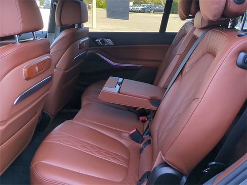 Used 2026 BMW X7 M60i image 14