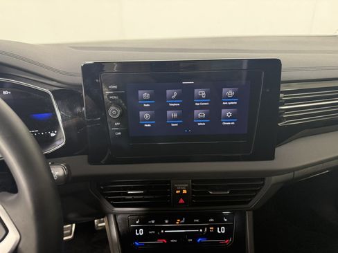 Used 2025 Volkswagen Jetta Sport FWD image 19